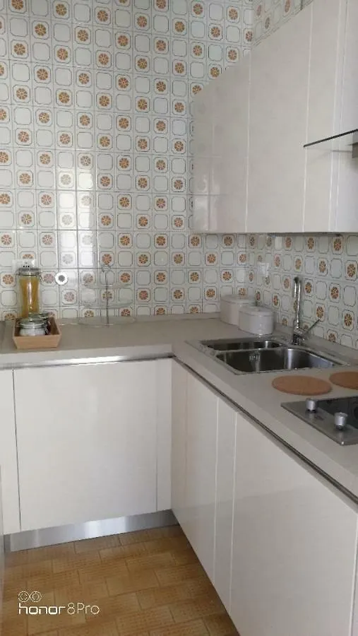 Le Barche Apartment Mestre 0*,